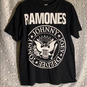🤘Ramones Band Tee 🤘